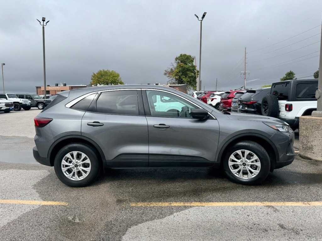 Certified 2023 Ford Escape Active AWD/4WD image 3