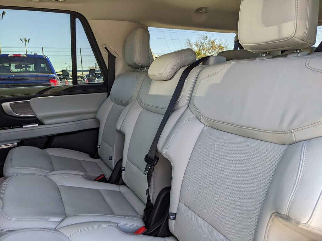 Certified 2025 Ford Expedition Max Platinum AWD/4WD image 18