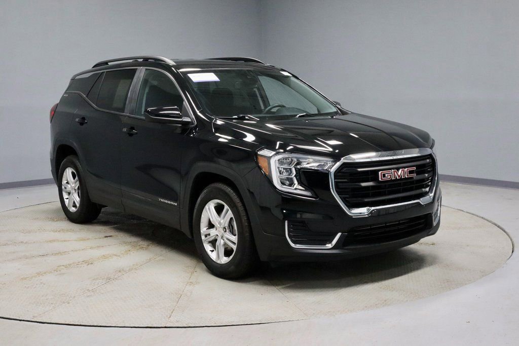 Used 2022 GMC Terrain SLE w/ Driver Convenience Package image 6