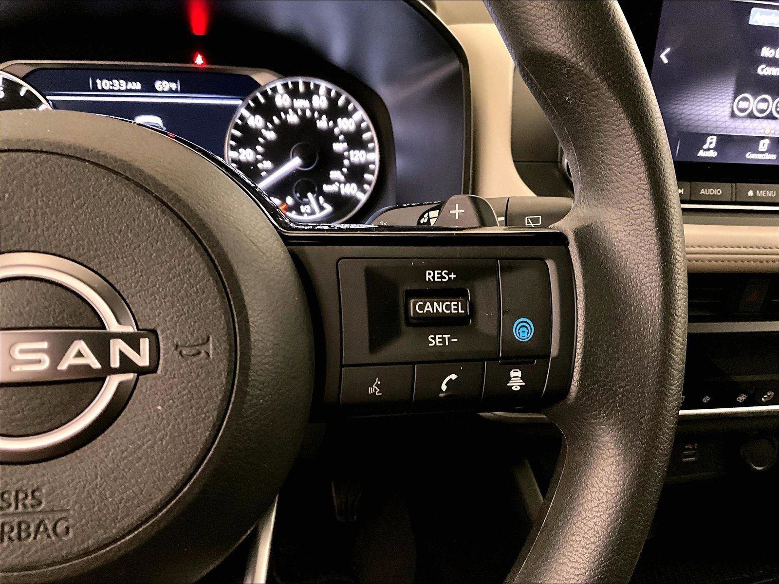 Used 2023 Nissan Rogue SV AWD/4WD image 18