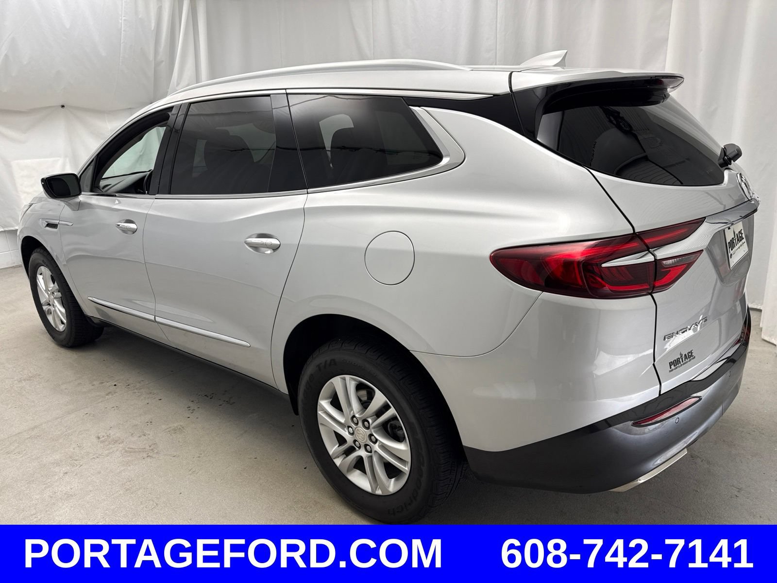 Used 2021 Buick Enclave Essence FWD image 4