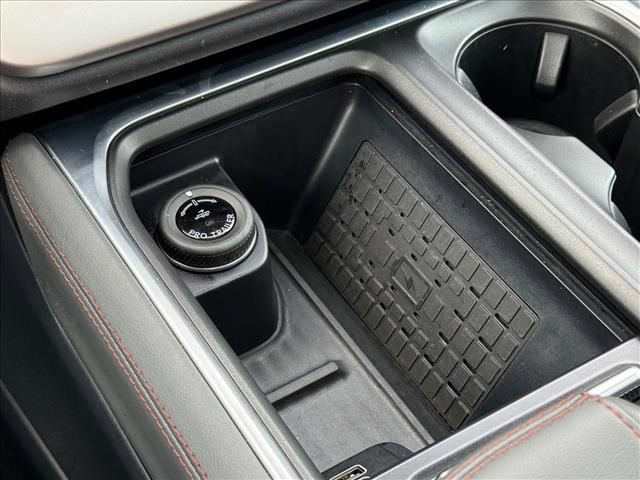 Certified 2025 Ford Expedition Active AWD/4WD image 19