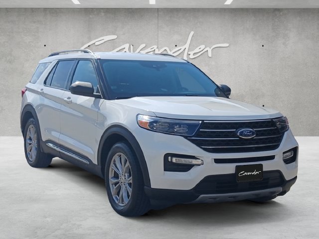 Certified 2022 Ford Explorer XLT w/ Equipment Group 202A RWD image 2