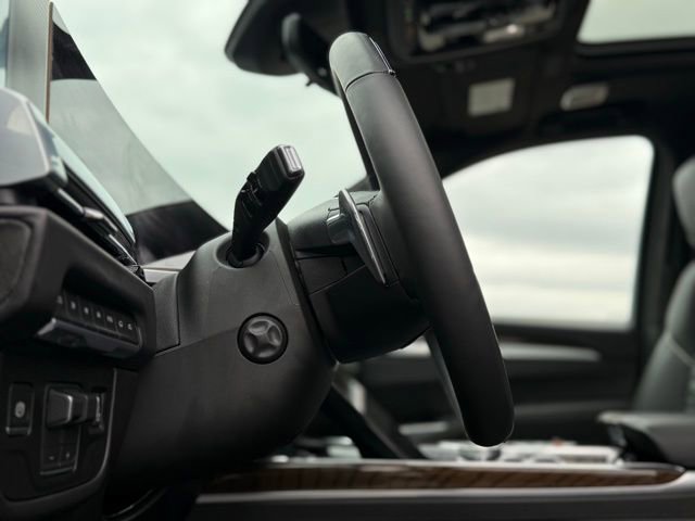 Used 2026 Cadillac Escalade Platinum Sport image 22