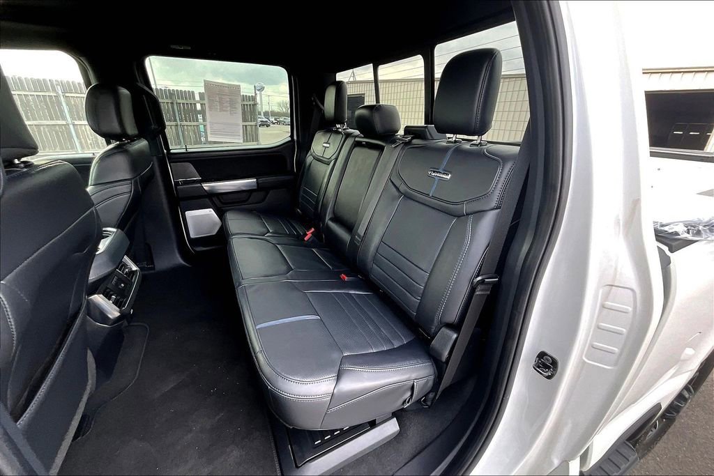 Certified 2025 Ford F350 Platinum w/ FX4 Off-Road Package AWD/4WD image 28