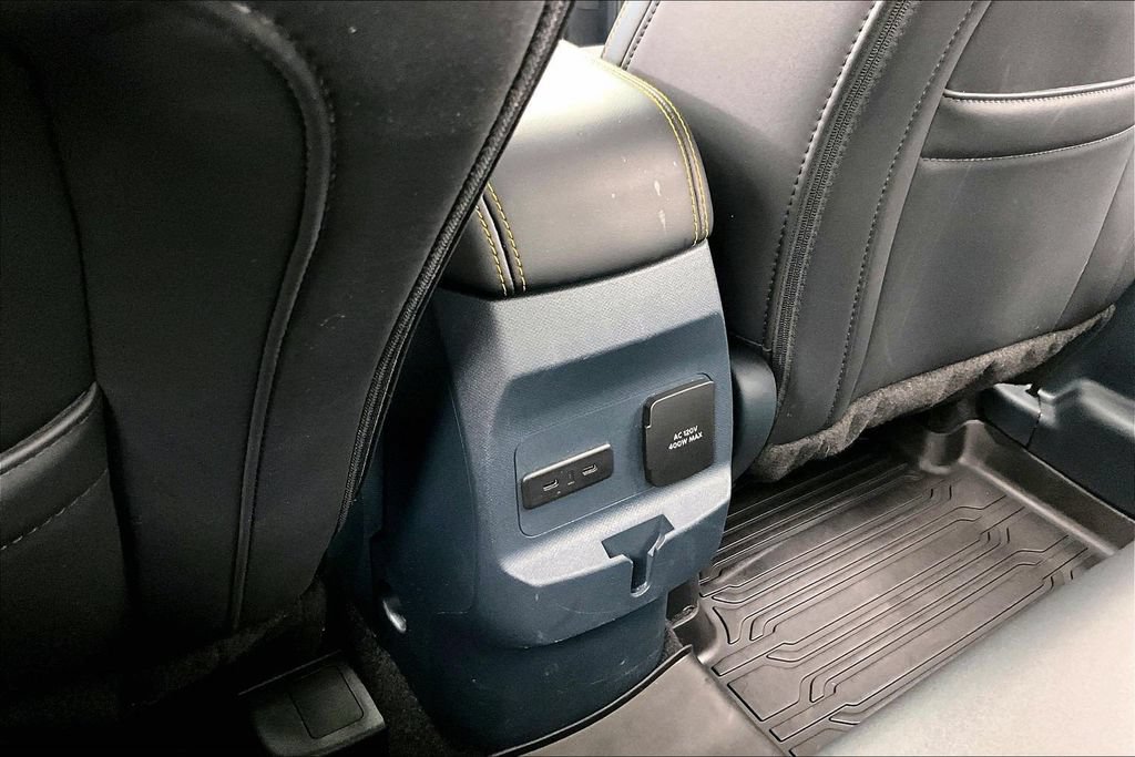 Certified 2025 Ford Maverick Tremor AWD/4WD image 34