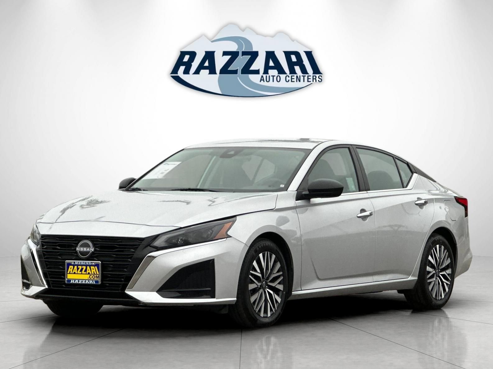 Used 2024 Nissan Altima 2.5 SV image 7