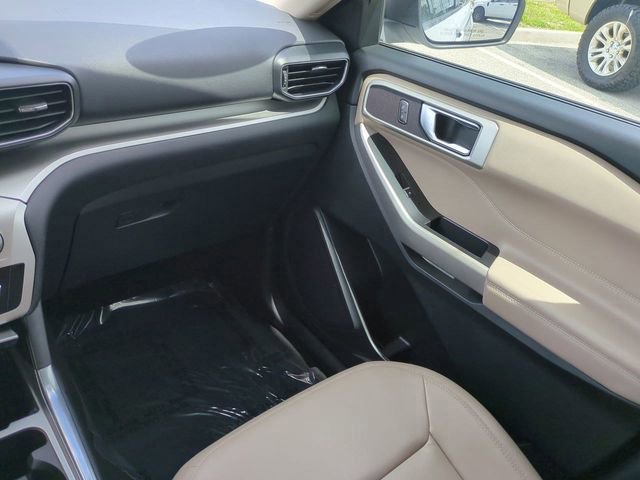 Certified 2020 Ford Explorer XLT w/ Equipment Group 202A RWD image 17