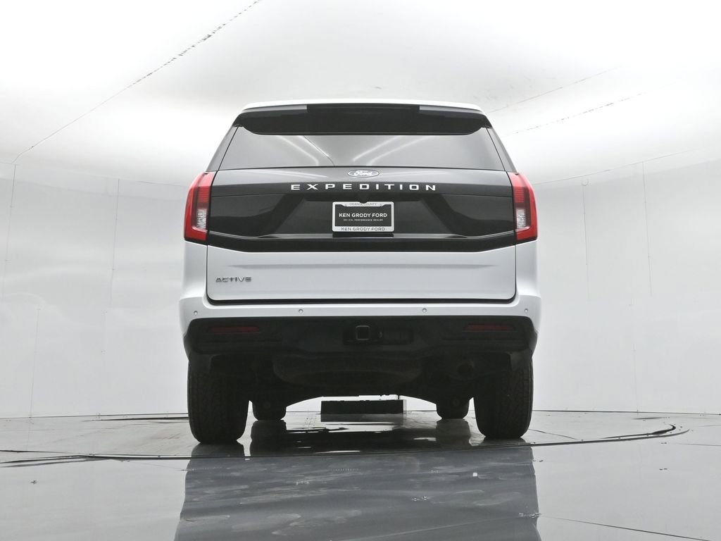 Certified 2025 Ford Expedition Active AWD/4WD image 54