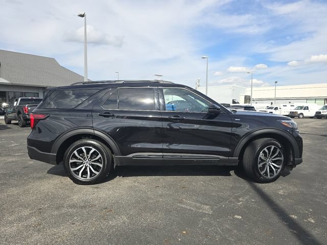 Certified 2026 Ford Explorer ST-Line AWD/4WD image 18