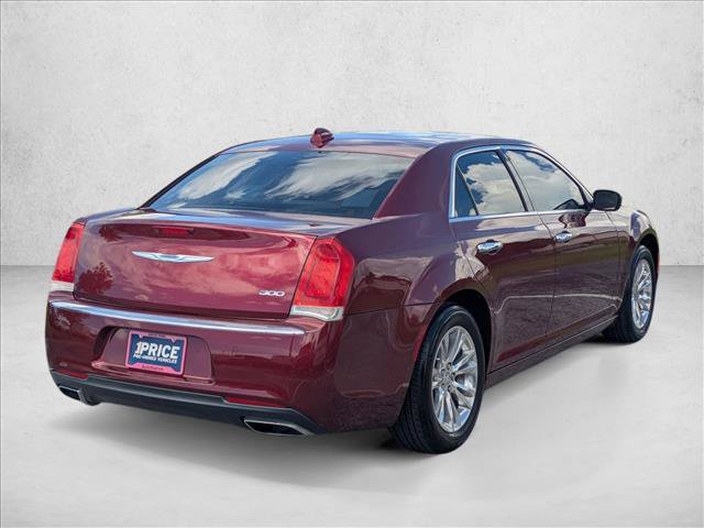 Used 2018 Chrysler 300 Touring L RWD image 5