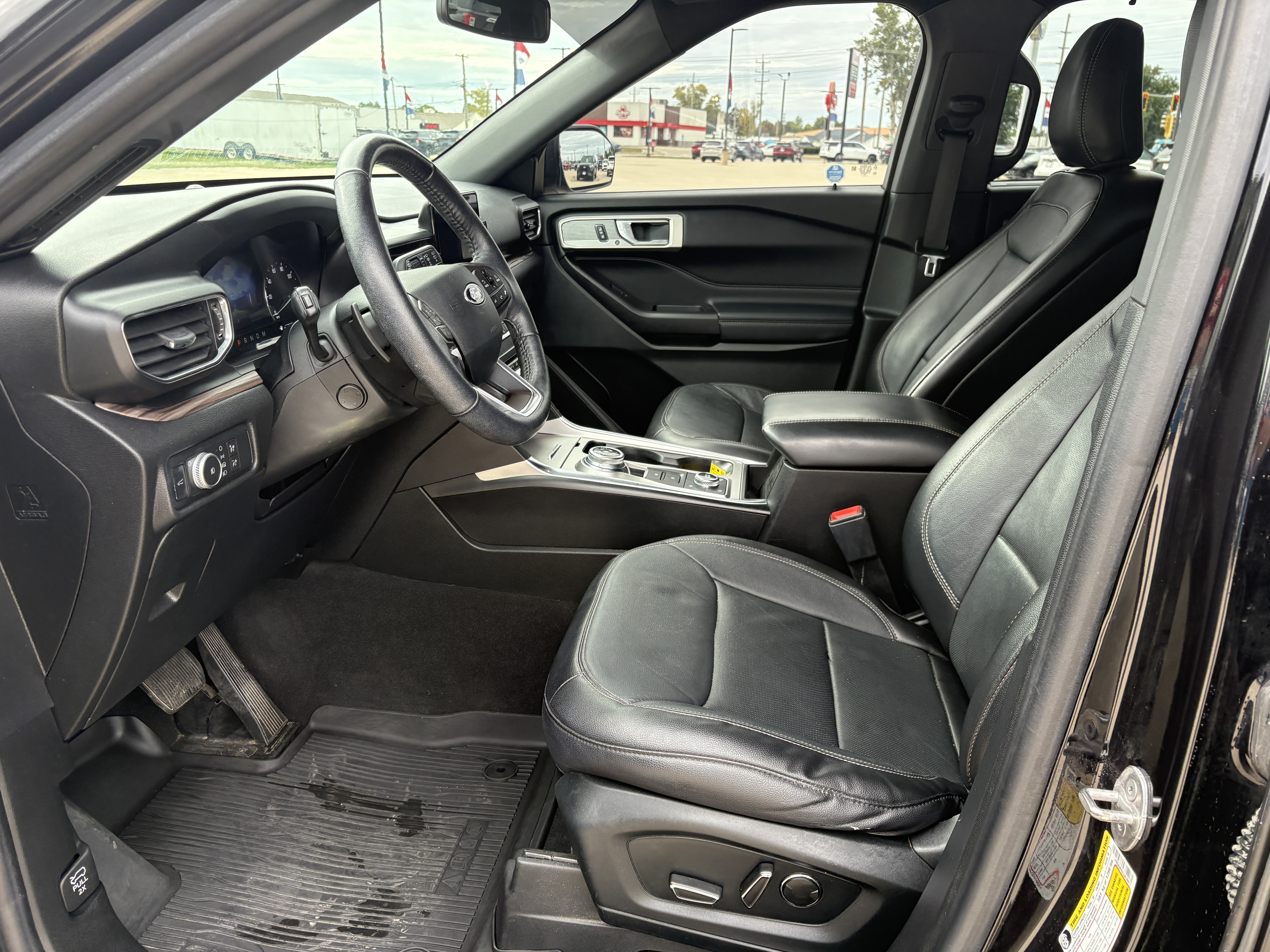 Certified 2020 Ford Explorer Limited AWD/4WD image 9