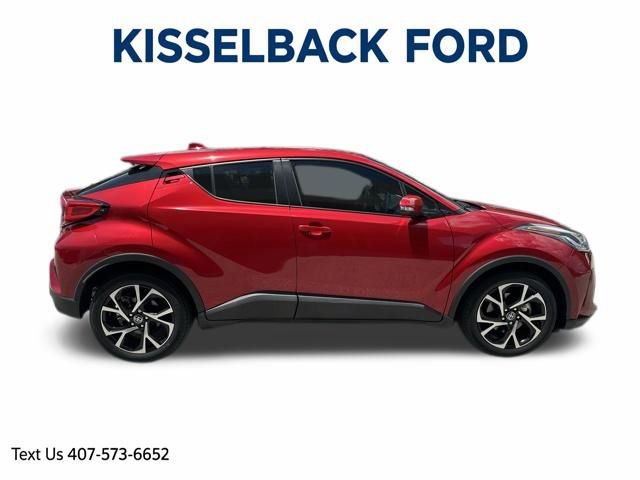 Used 2020 Toyota C-HR XLE FWD image 3