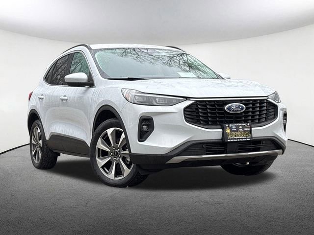 Certified 2025 Ford Escape Platinum AWD/4WD image 8