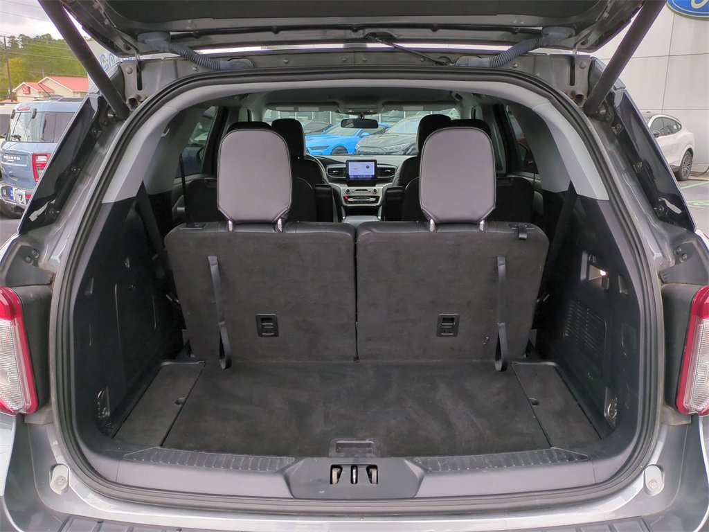 Certified 2022 Ford Explorer XLT w/ Equipment Group 202A image 13