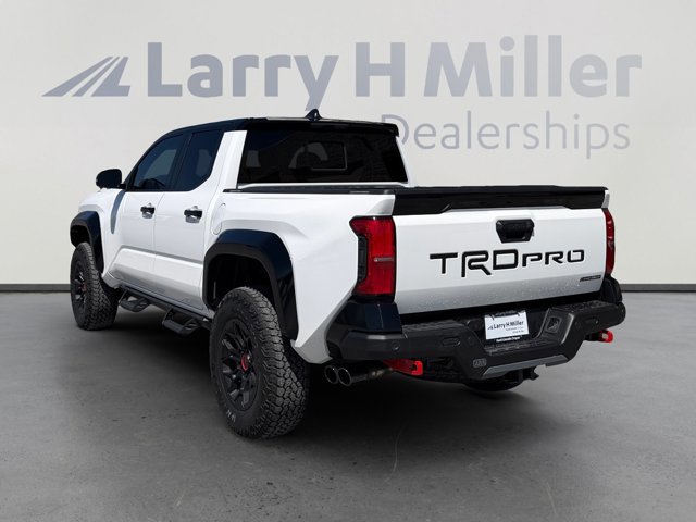 Used 2025 Toyota Tacoma TRD Pro AWD/4WD image 3