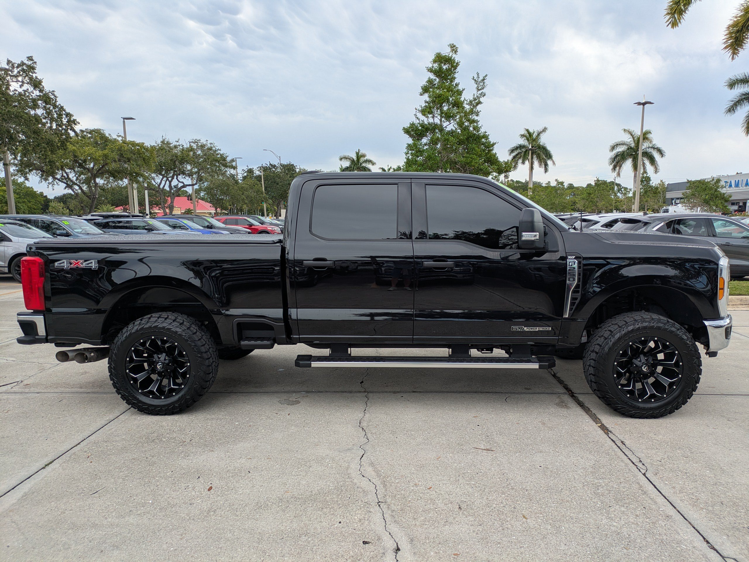 Certified 2025 Ford F250 XLT AWD/4WD image 3