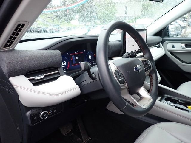 Certified 2025 Ford Explorer Active w/ Active Comfort Package AWD/4WD image 16