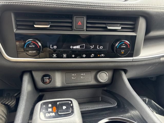 Used 2025 Nissan Rogue SV AWD/4WD image 21