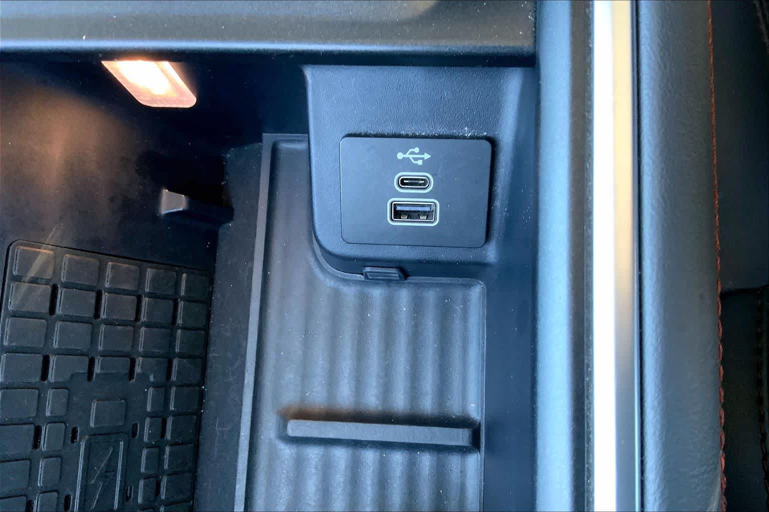 Certified 2025 Ford Expedition Active RWD image 32