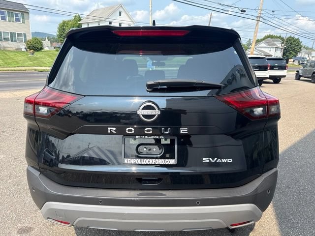 Used 2023 Nissan Rogue SV AWD/4WD image 7