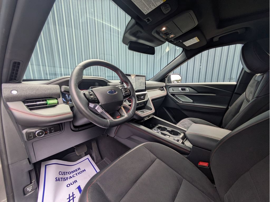Certified 2025 Ford Explorer ST AWD/4WD image 12