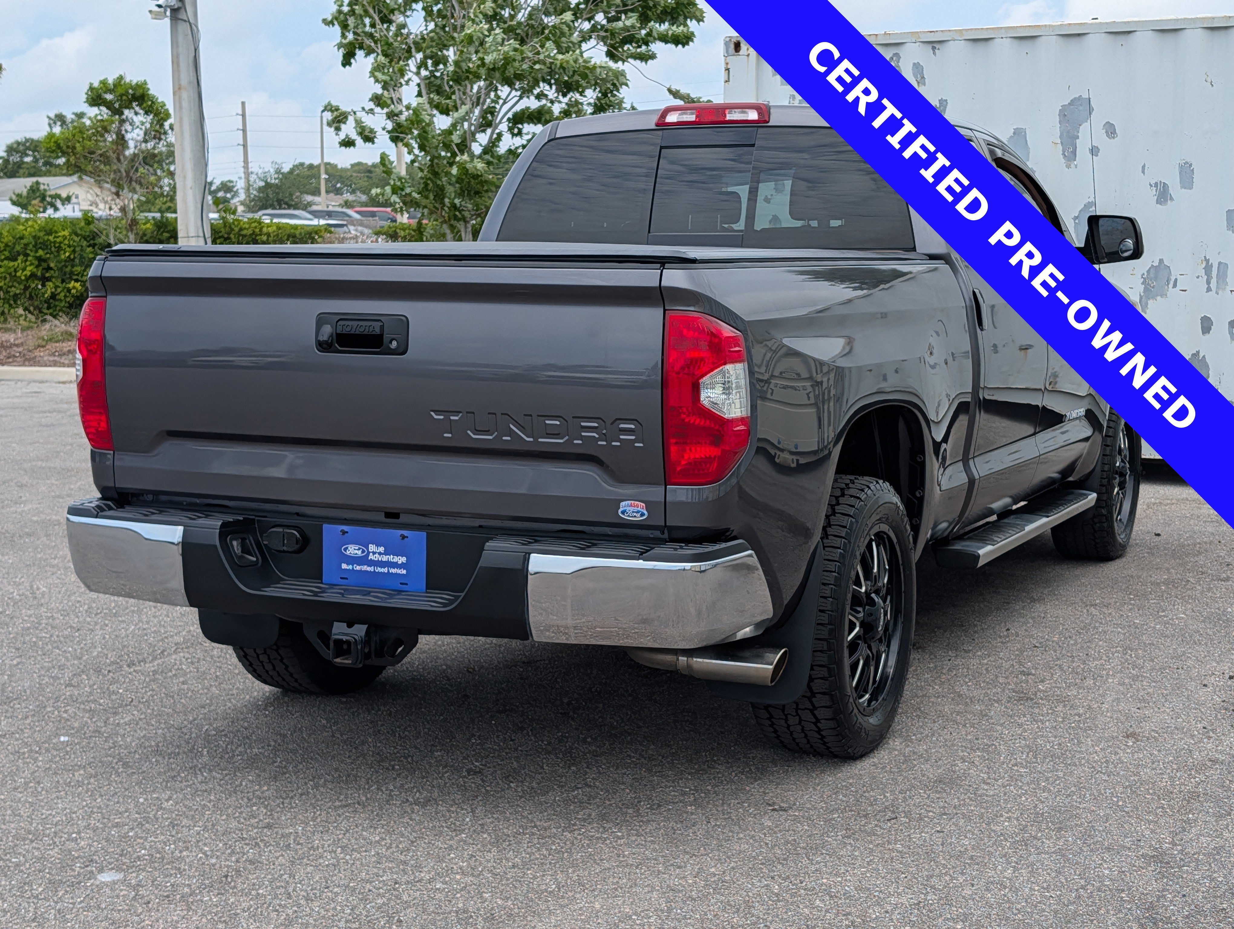 Used 2018 Toyota Tundra SR5 w/ SR5 Upgrade Package RWD image 4