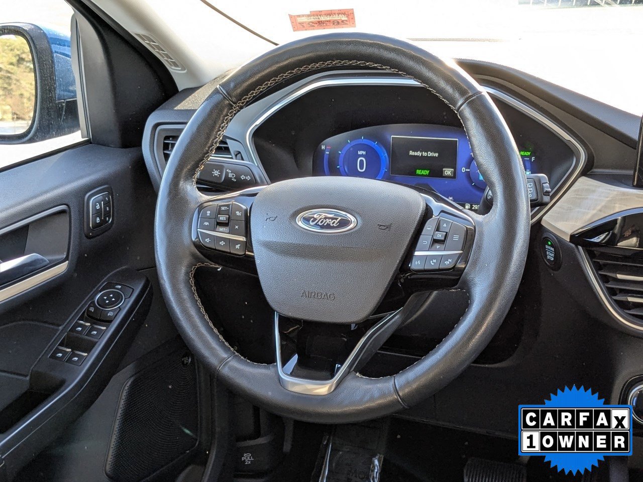 Certified 2022 Ford Escape Titanium w/ Titanium Elite Package image 19