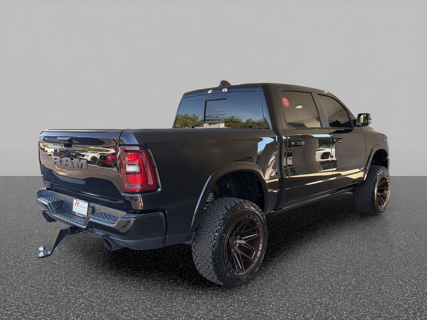 Used 2025 RAM 1500 Laramie w/ Night Edition AWD/4WD image 5