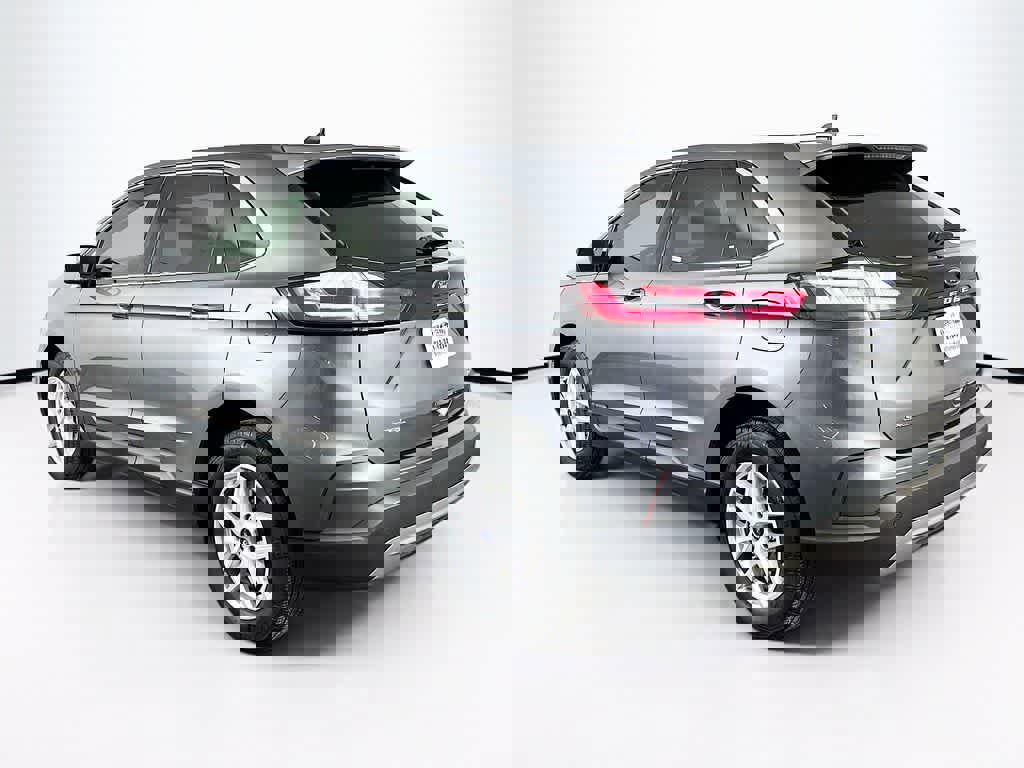 Certified 2022 Ford Edge SEL w/ Convenience Package image 3