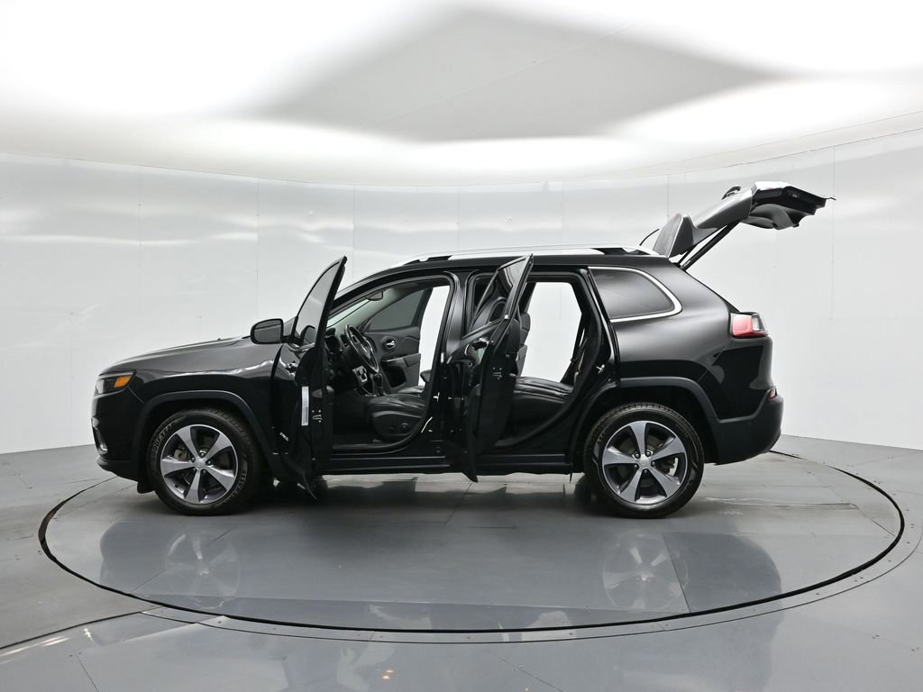 Used 2019 Jeep Cherokee Limited w/ Technology Group image 58