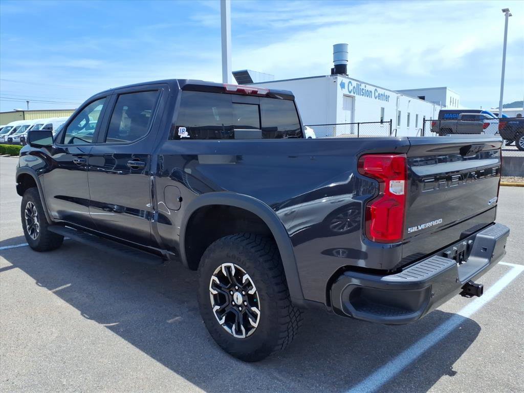 Used 2023 Chevrolet Silverado 1500 ZR2 w/ Technology Package AWD/4WD image 5