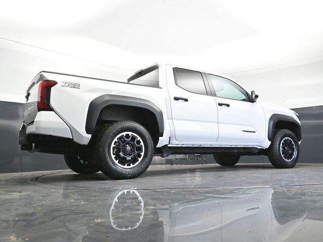 Used 2024 Toyota Tacoma TRD Off-Road AWD/4WD image 39