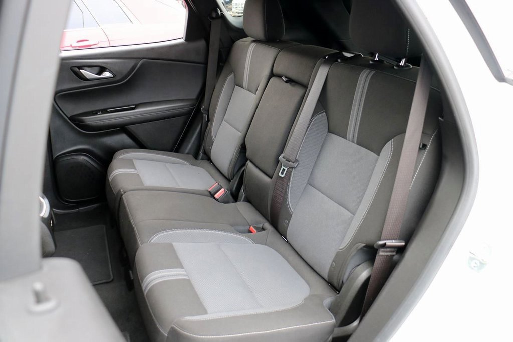 Used 2025 Chevrolet Blazer LT image 21