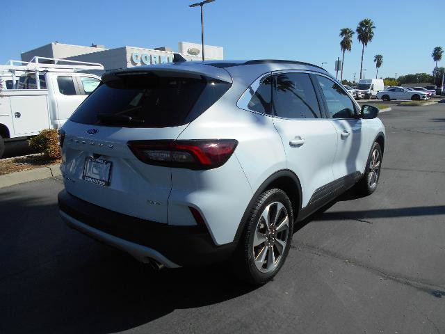 Certified 2025 Ford Escape Platinum AWD/4WD image 8