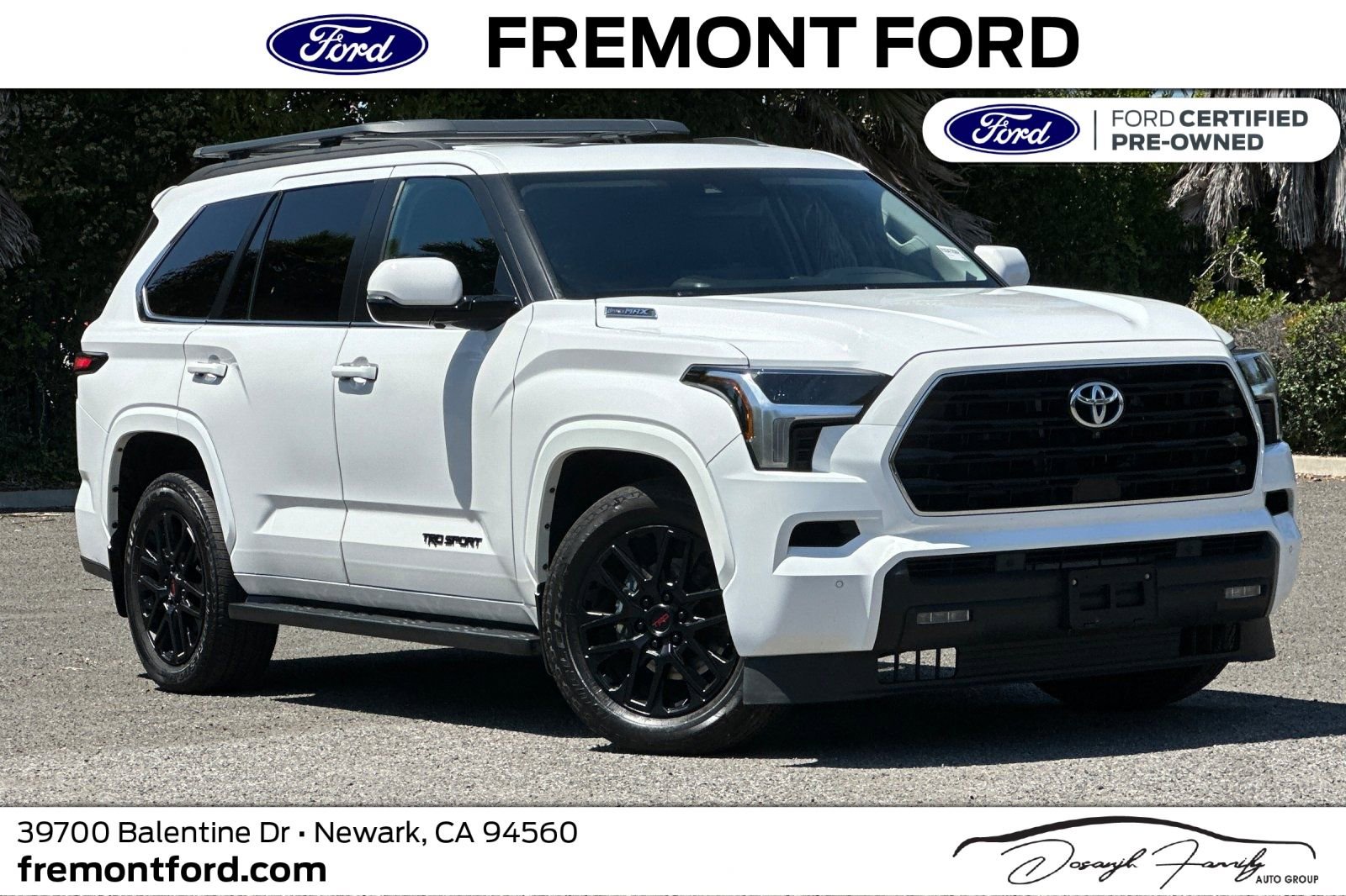 Used 2024 Toyota Sequoia SR5 w/ SR5 Premium Package AWD/4WD image 1