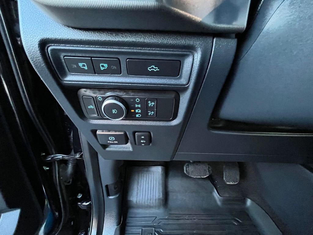 Certified 2022 Ford F150 Raptor w/ Equipment Group 801A High image 18