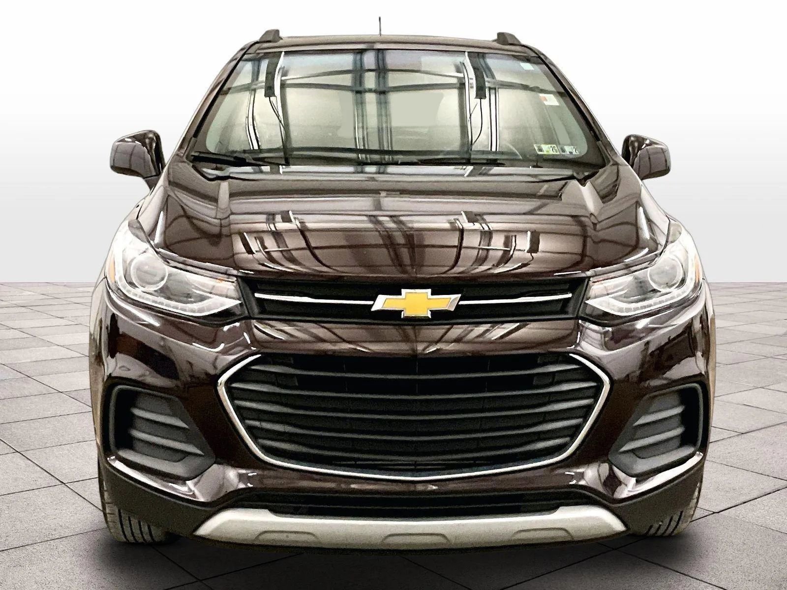 Used 2022 Chevrolet Trax LT w/ Driver Confidence Package AWD/4WD image 3