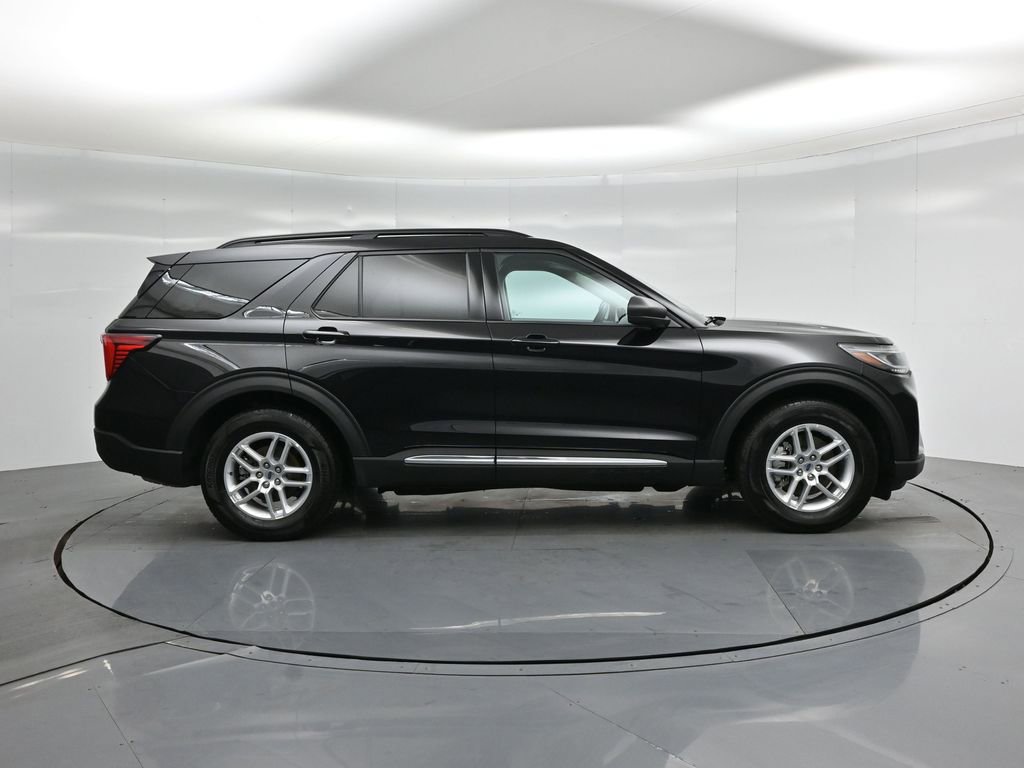 Certified 2025 Ford Explorer Active image 24