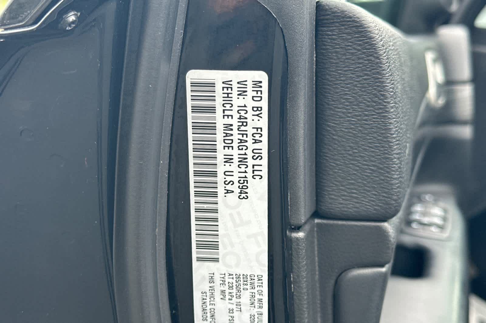 Used 2022 Jeep Grand Cherokee Laredo X AWD/4WD image 30