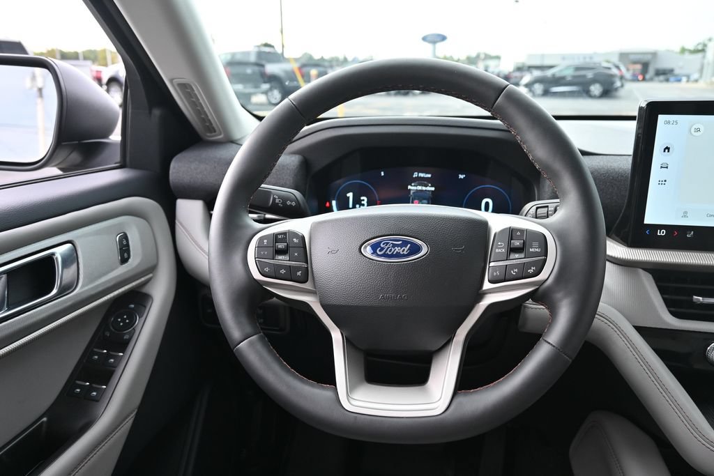 Certified 2026 Ford Explorer Active w/ Active Comfort Package AWD/4WD image 32