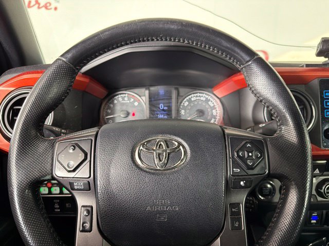 Used 2018 Toyota Tacoma TRD Off-Road AWD/4WD image 23