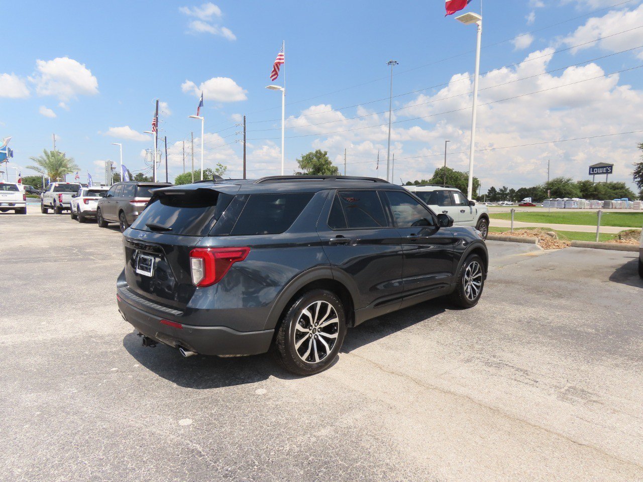 Certified 2022 Ford Explorer ST-Line RWD image 11
