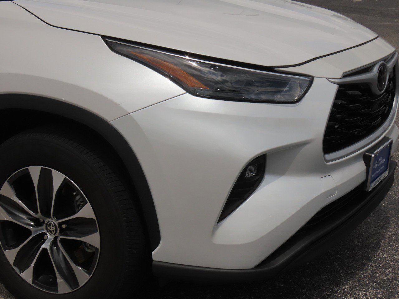 Used 2024 Toyota Highlander XLE FWD image 10