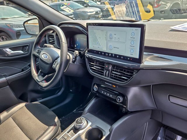Certified 2024 Ford Escape ST-Line w/ Tech Pack #1 FWD image 33