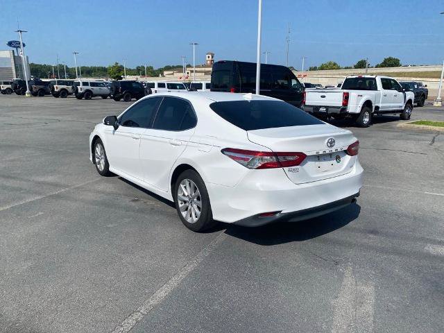 Used 2019 Toyota Camry LE FWD image 5