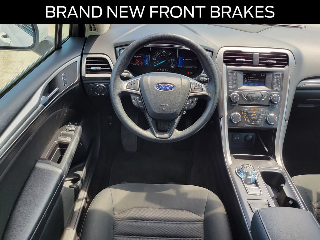 Certified 2017 Ford Fusion SE FWD image 8