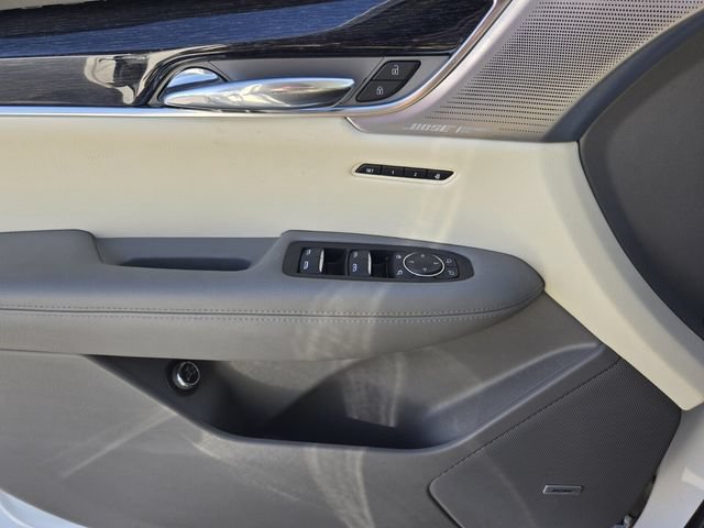 Used 2023 Cadillac XT6 Premium Luxury w/ Technology Package AWD/4WD image 32