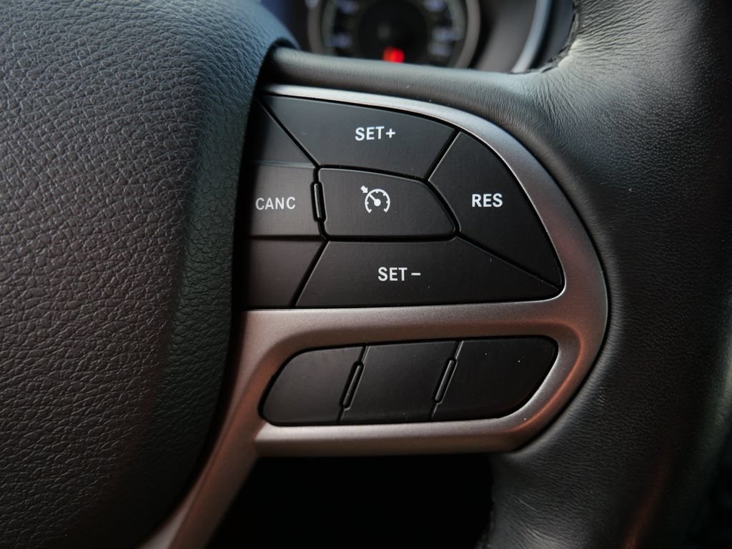 Used 2019 Jeep Cherokee Limited w/ Trailer Tow Group AWD/4WD image 21