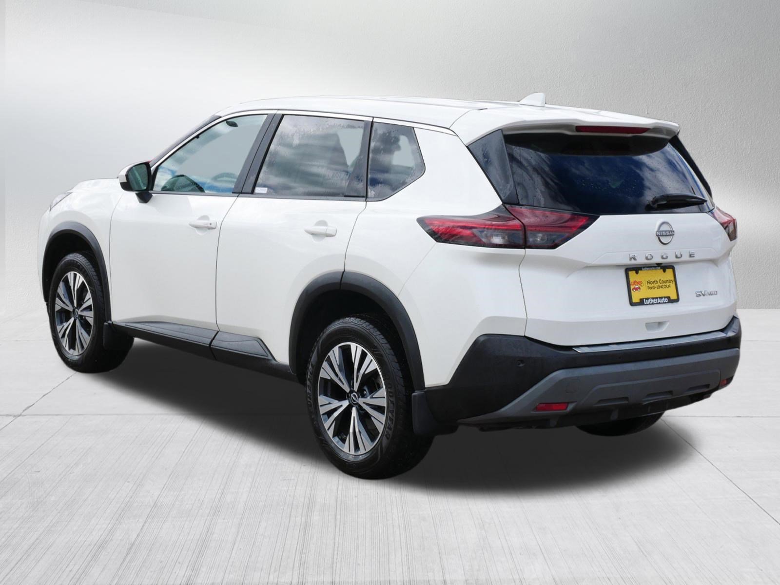 Used 2023 Nissan Rogue SV AWD/4WD image 5